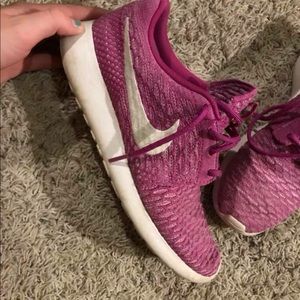 Nike Roshe tennis shoes